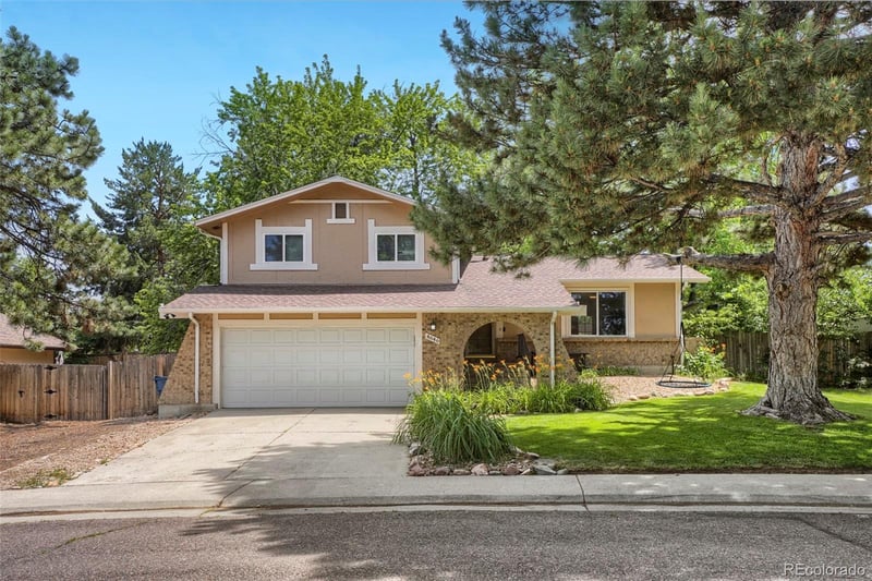 4646 Mobile Way, Aurora, CO 80015