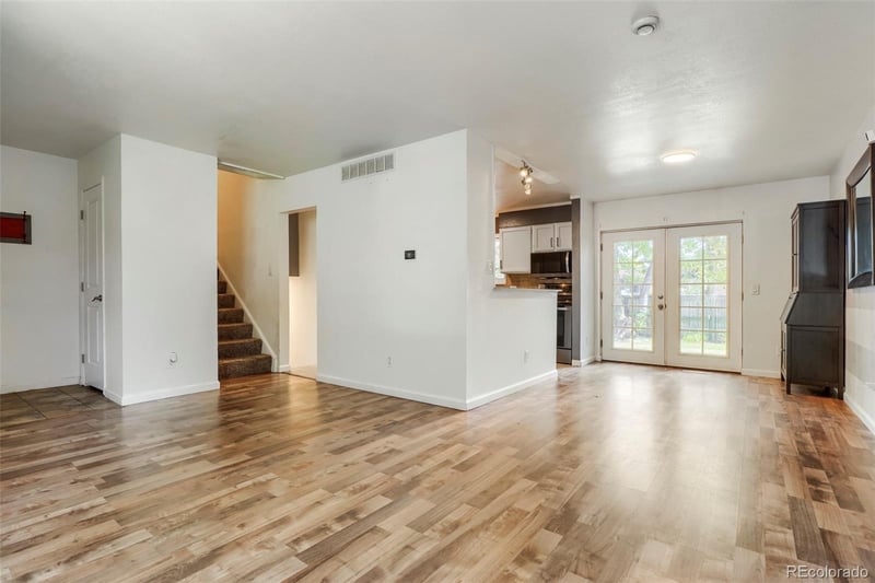 4646 Mobile Way, Aurora, CO 80015