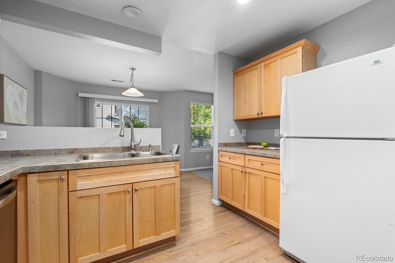 8019 S Kittredge Ct, Englewood, CO 80112