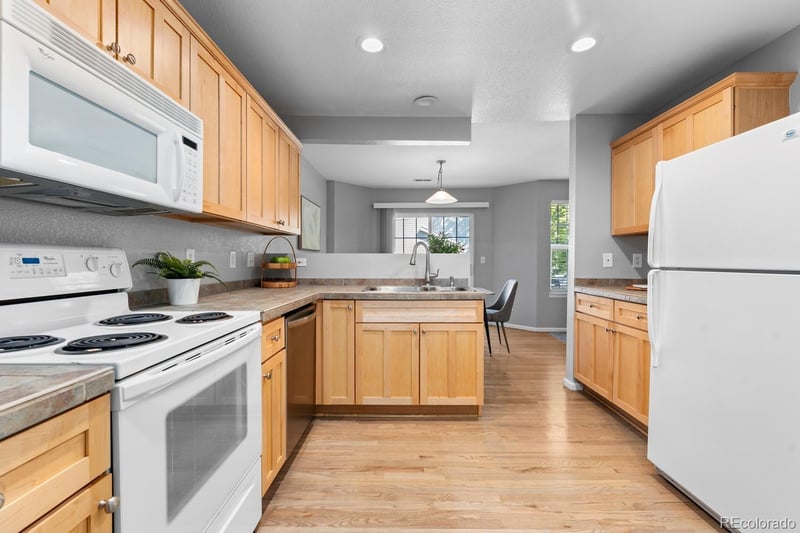 8019 S Kittredge Ct, Englewood, CO 80112