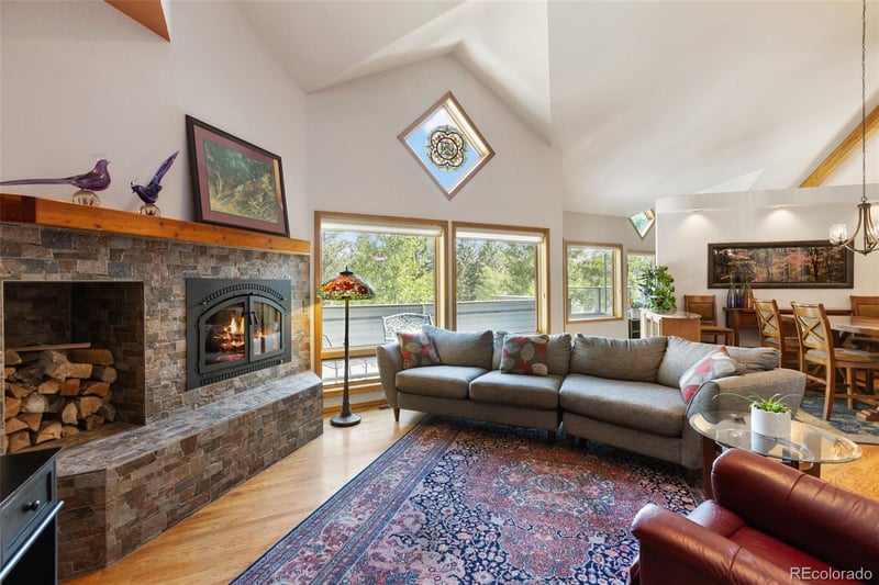 945 Sun Valley Dr, Woodland Park, CO 80863