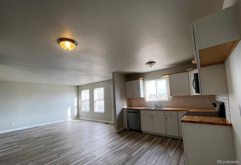 2445 Balsam Ave, Greeley, CO 80631