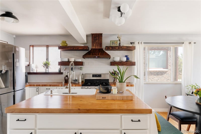 725 S Alcott St, Denver, CO 80219