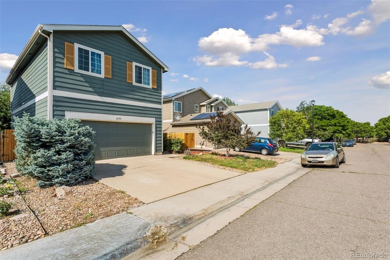 2755 111th Dr, Denver, CO 80233
