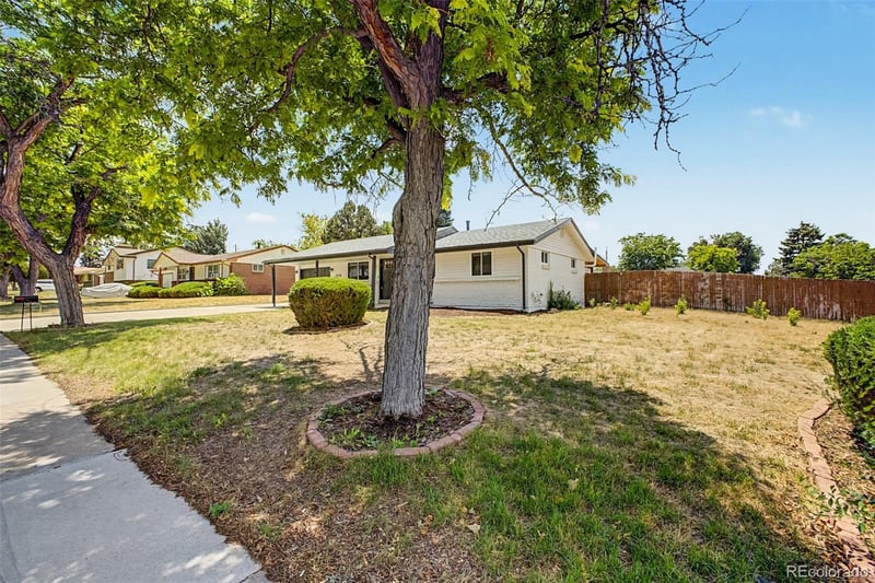 11756 Virginia Pl, Aurora, CO 80012