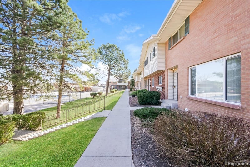 9117 Mansfield Ave, Denver, CO 80237