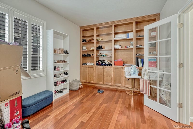 5050 Riviera Ct, Aurora, CO 80015