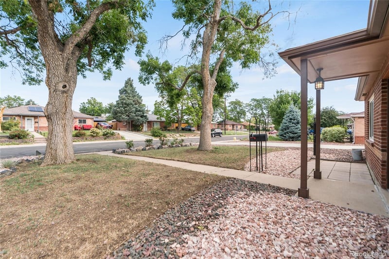 1560 Pueblo Ct, Thornton, CO 80229