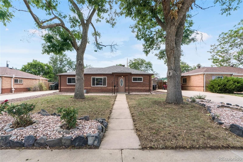 1560 Pueblo Ct, Thornton, CO 80229