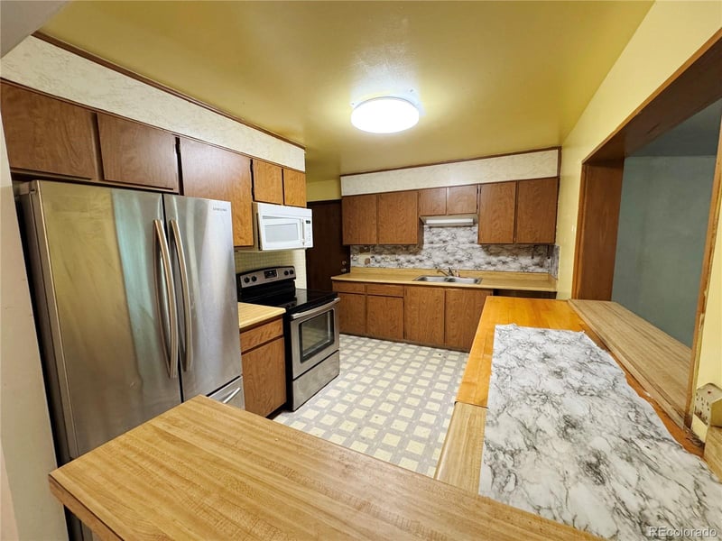 2081 S Lowell Blvd, Denver, CO 80219