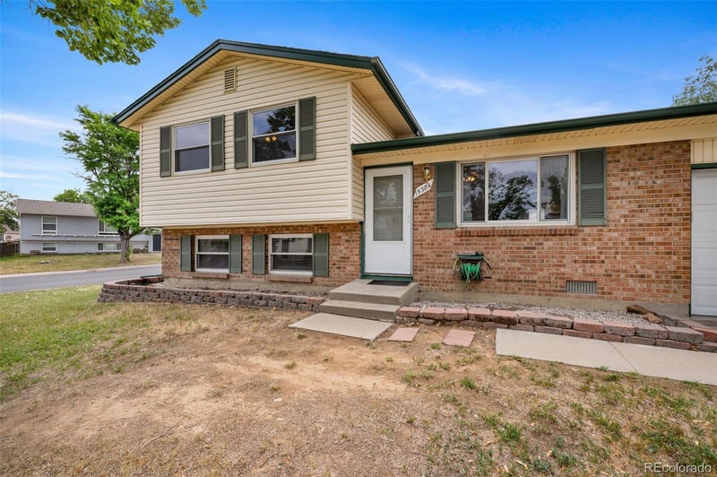 15384 E Idaho Pl, Aurora, CO 80017