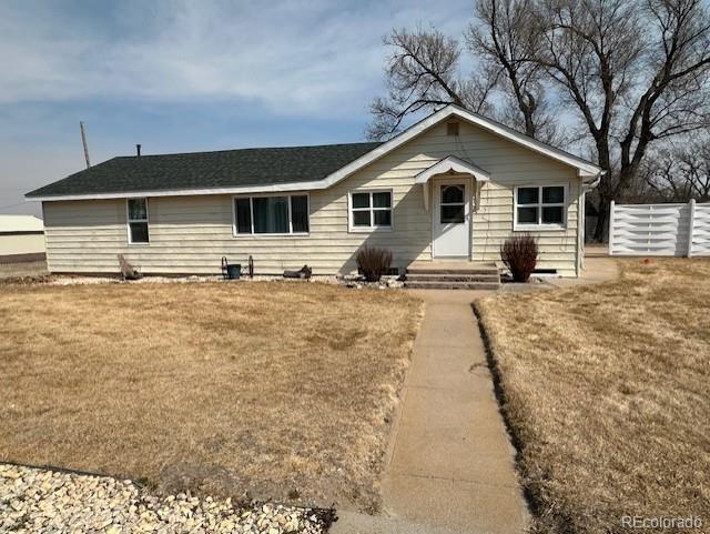 1012 Lincoln St, Wray, CO 80758