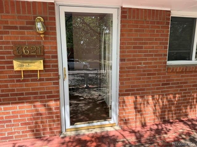 6621 Logan St, Littleton, CO 80121