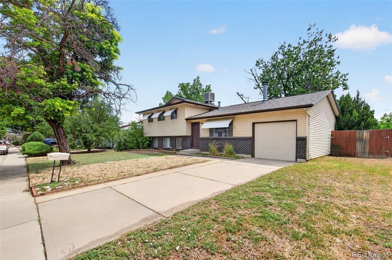 446 Lima Cir, Aurora, CO 80012