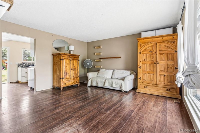 9755 Elizabeth St, Thornton, CO 80229