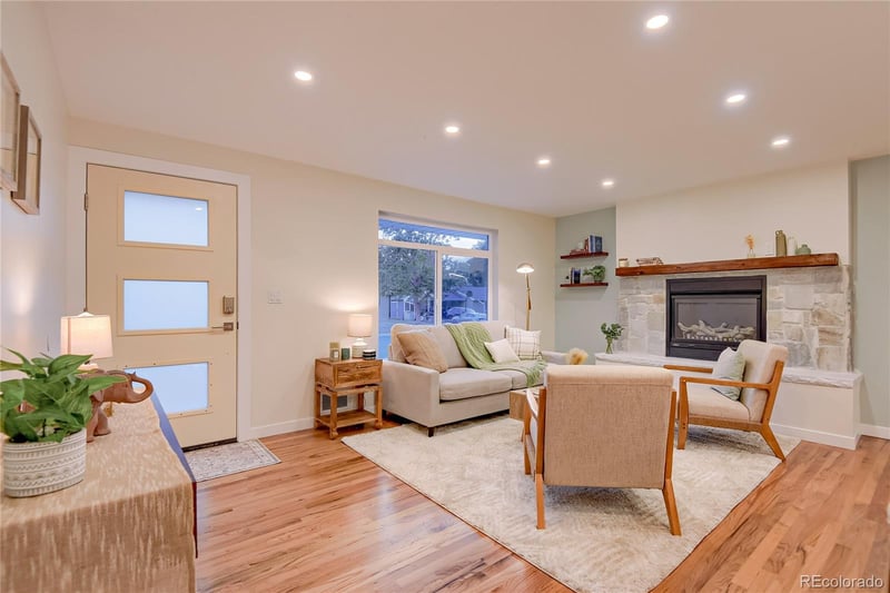 6586 S Kit Carson St, Littleton, CO 80121