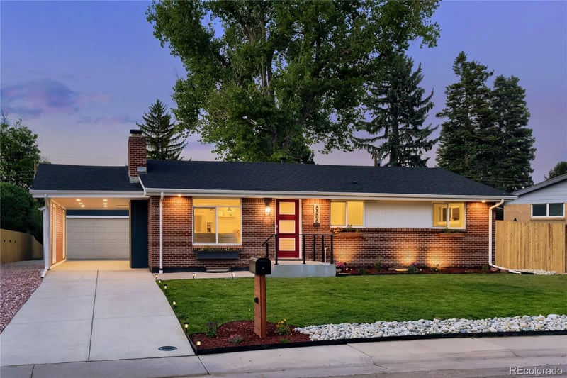 6586 S Kit Carson St, Littleton, CO 80121