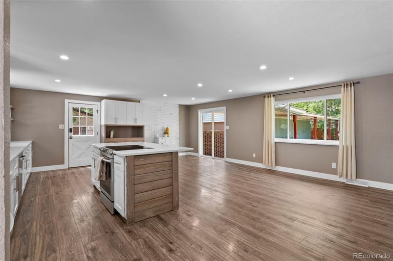 1435 S Zephyr St, Denver, CO 80232