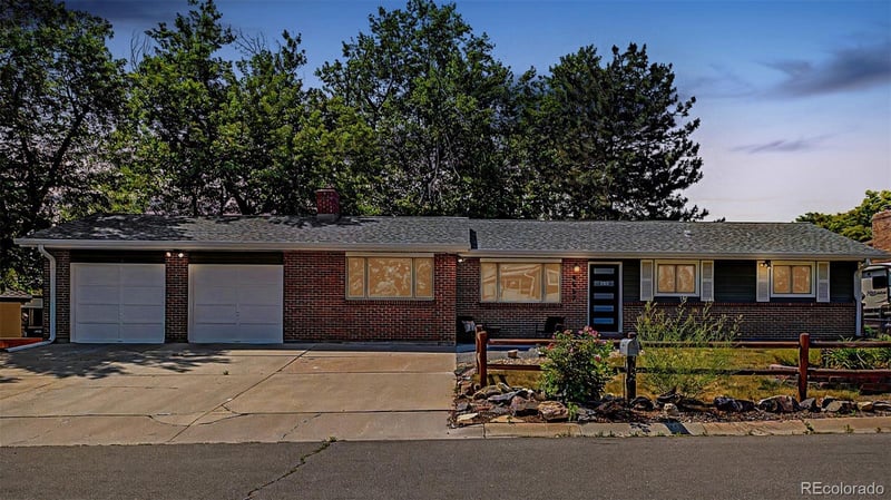 4667 Badger Ln, Littleton, CO 80127