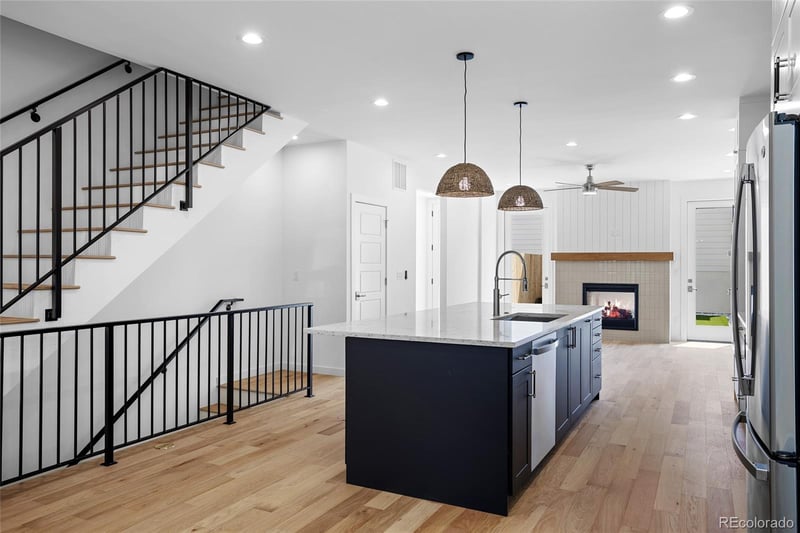 2160 Grant St, Denver, CO 80210
