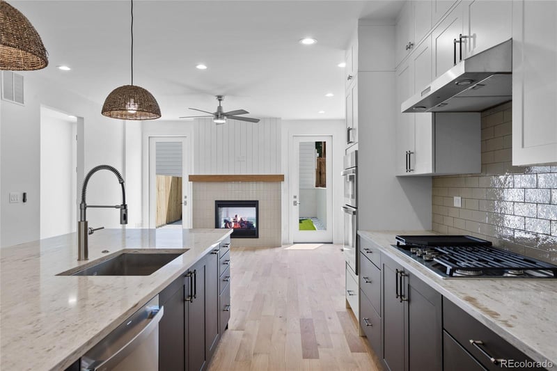 2160 Grant St, Denver, CO 80210