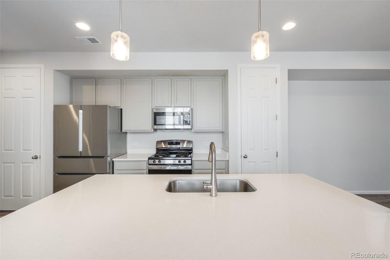 23530 5th Dr, Aurora, CO 80018