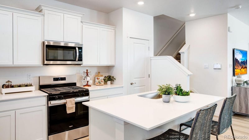 930 Red Star Ln, Johnstown, CO 80534