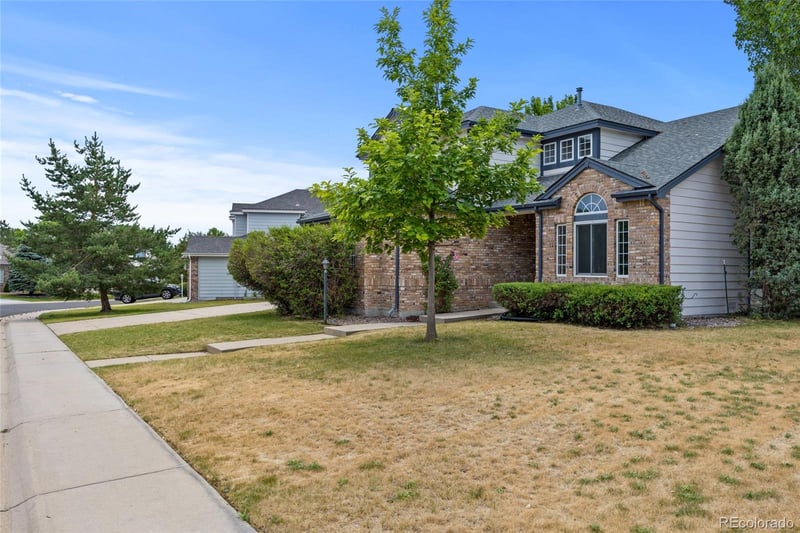 5807 Espana St, Aurora, CO 80015