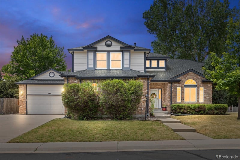 5807 Espana St, Aurora, CO 80015