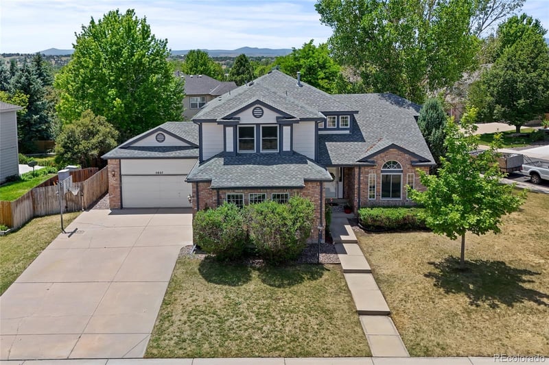 5807 Espana St, Aurora, CO 80015