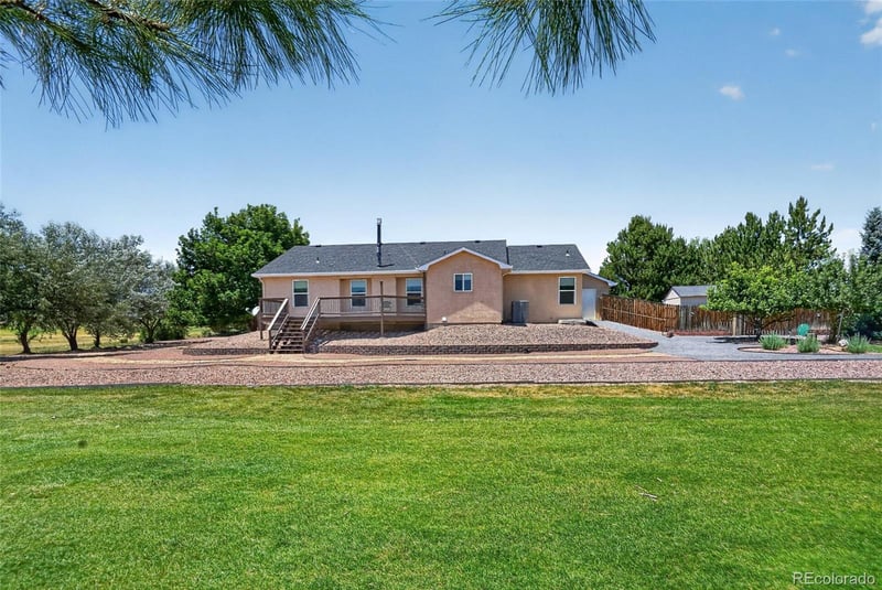 3 Parkway , Colorado City, CO 81019