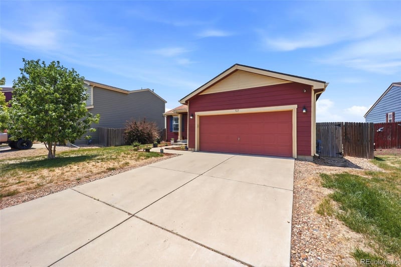 923 Stagecoach Ave, Brighton, CO 80603