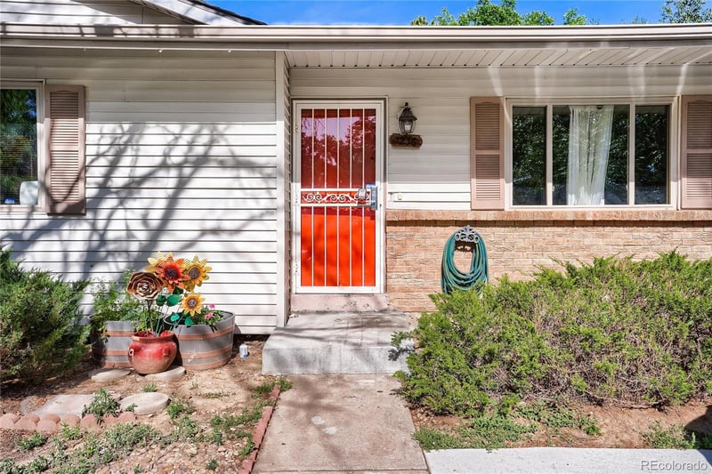 1236 Olathe St, Aurora, CO 80011