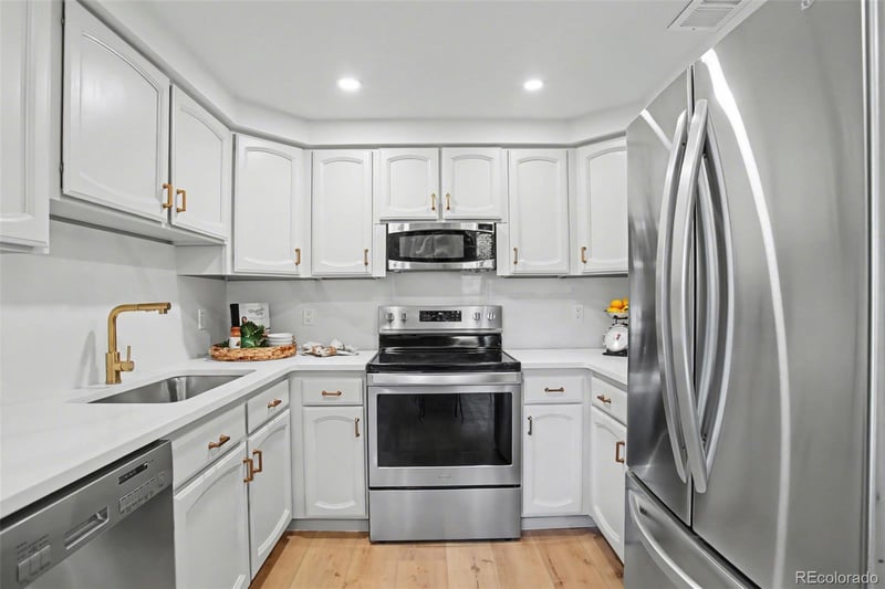 6473 Havana St #B, Englewood, CO 80111