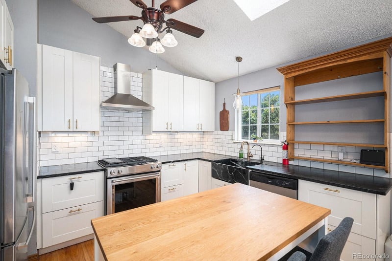 3657 Flanders St, Aurora, CO 80013