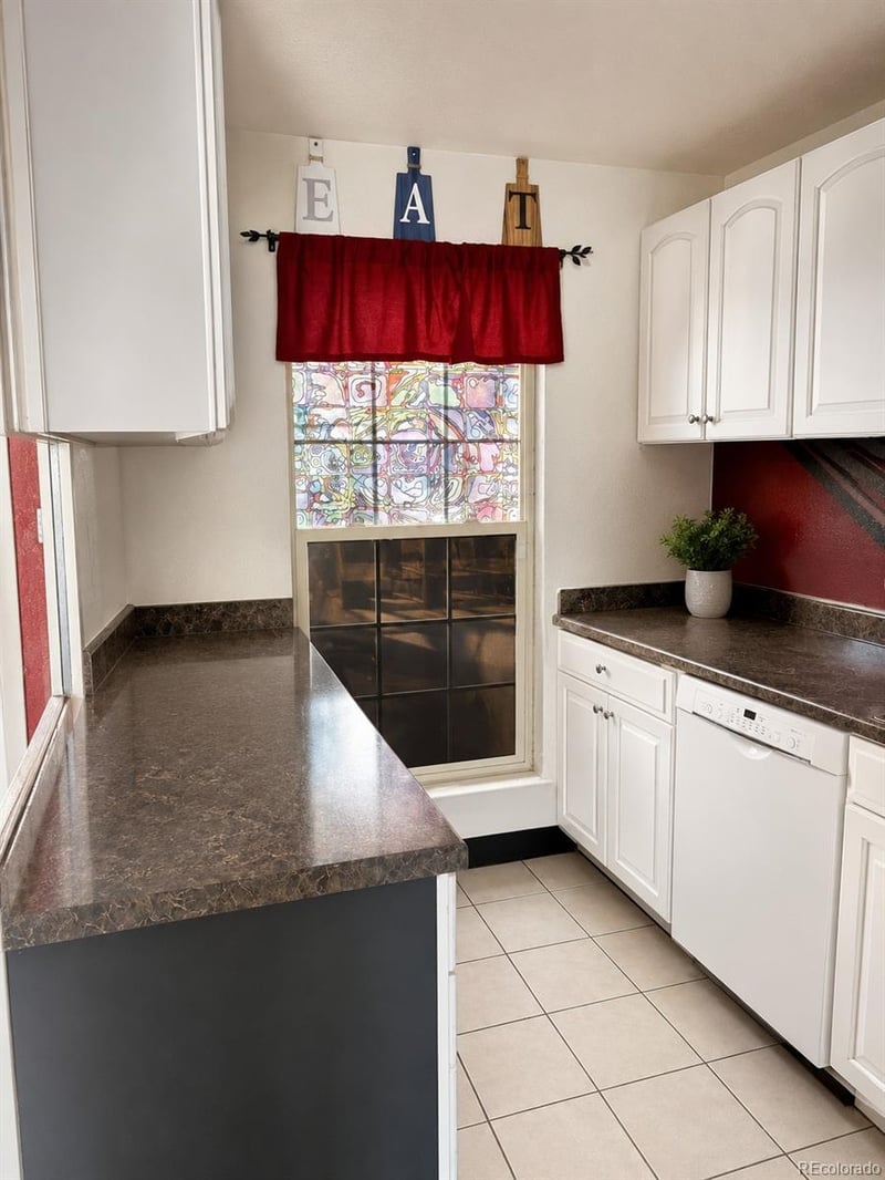 11778 Canal Dr, Aurora, CO 80011