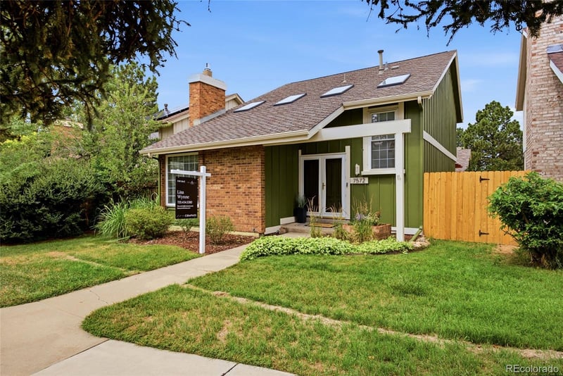 7572 Rosemary Cir, Englewood, CO 80112