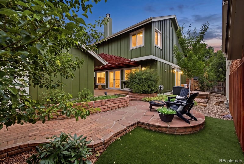 7572 Rosemary Cir, Englewood, CO 80112