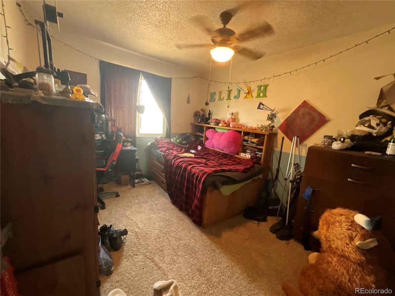 1163 Kirkwood Dr, Pueblo, CO 81007