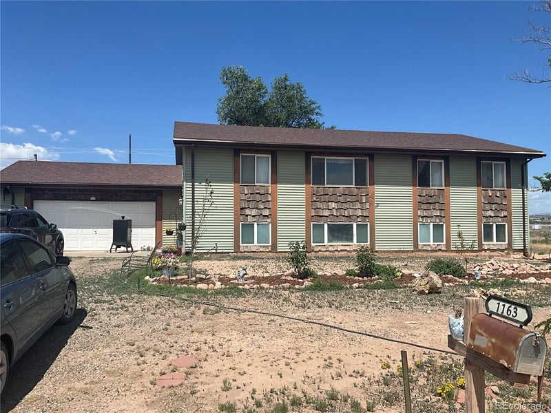 1163 Kirkwood Dr, Pueblo, CO 81007