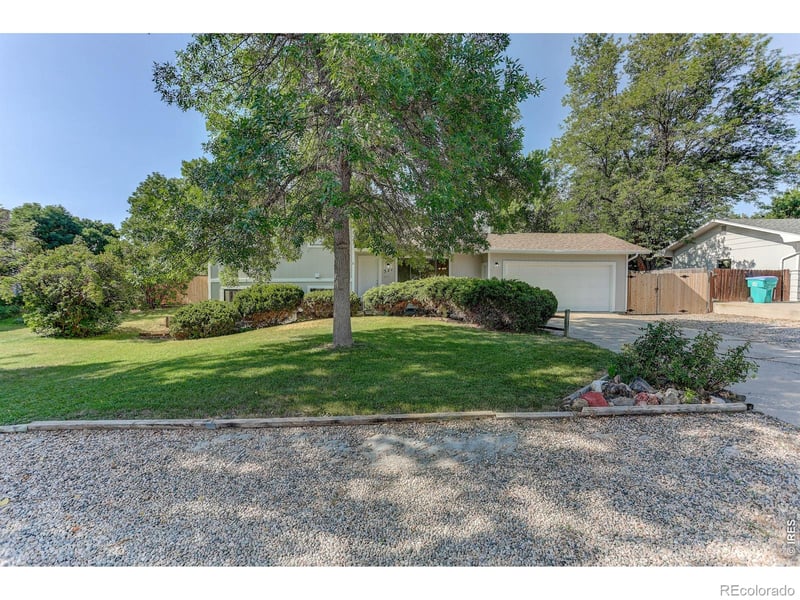 321 Diamond Dr, Fort Collins, CO 80525