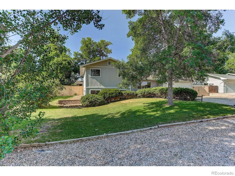 321 Diamond Dr, Fort Collins, CO 80525