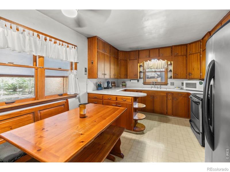 808 Francis St, Longmont, CO 80501