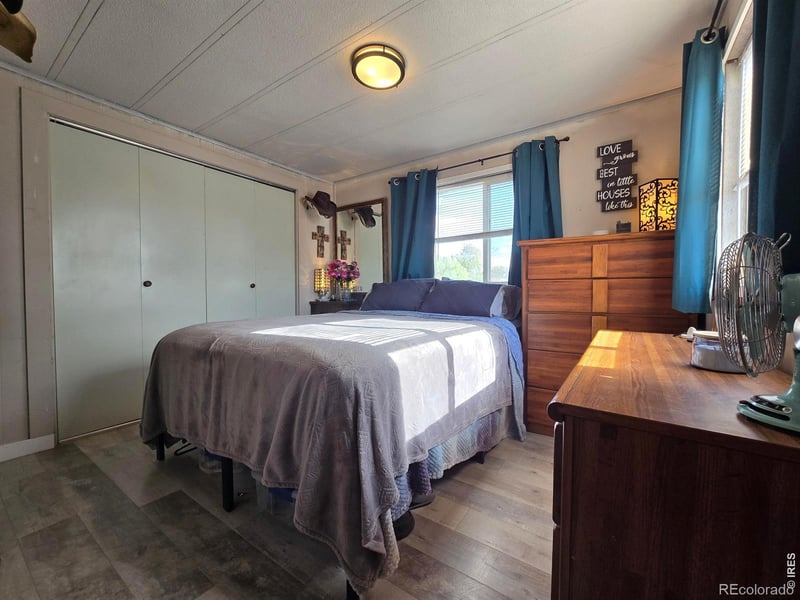 210 Oak St, Log Lane Village, CO 80705