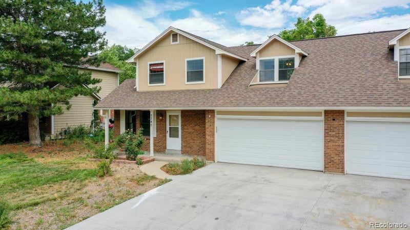 5745 2nd Ave, Lakewood, CO 80226