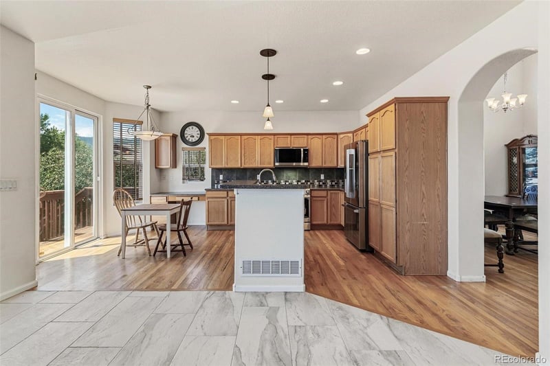 9874 Crystal Lake Dr, Littleton, CO 80125