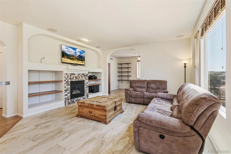 9874 Crystal Lake Dr, Littleton, CO 80125