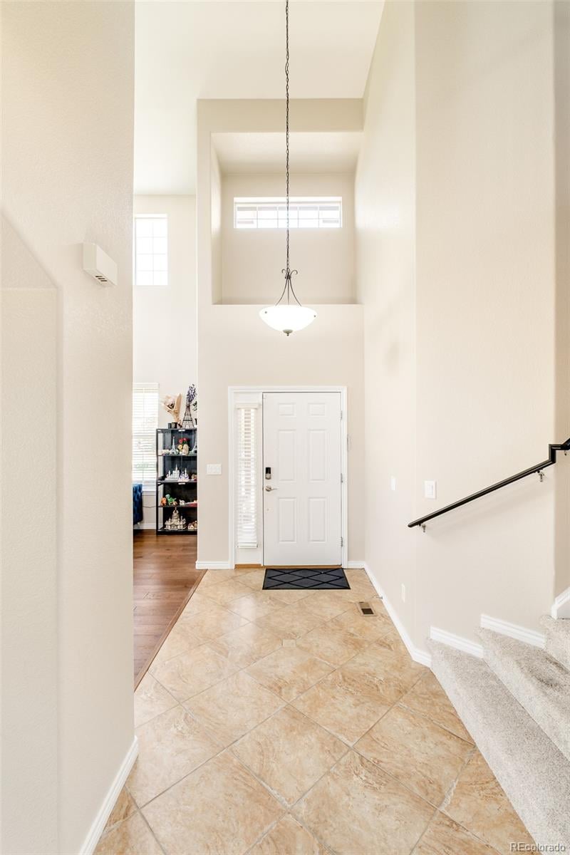 912 Kryptonite Dr, Castle Rock, CO 80108