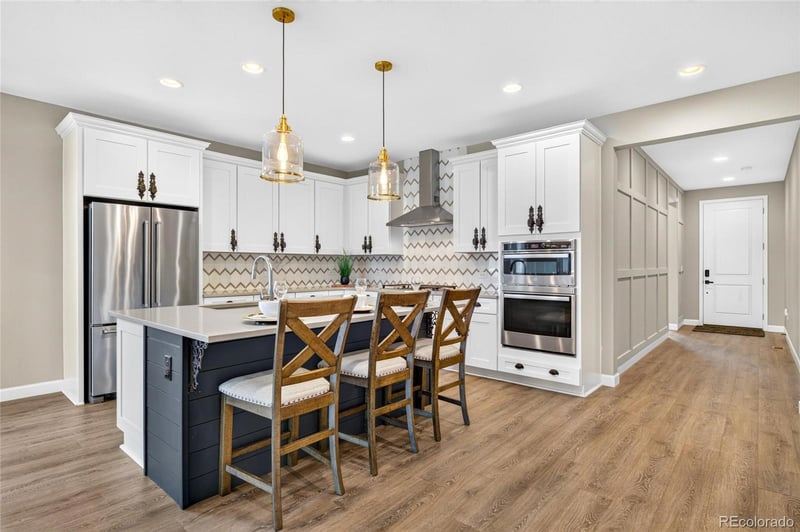 8101 Adams Fork Ave, Littleton, CO 80125