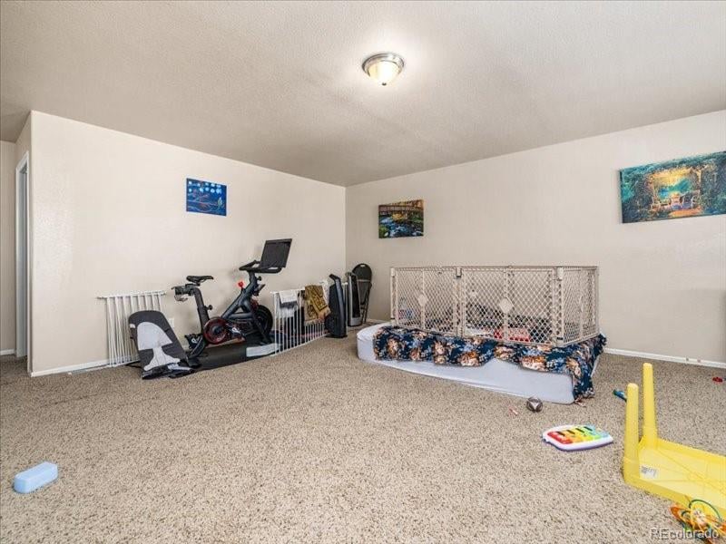 5824 Mark Twain Ln, Pueblo, CO 81008